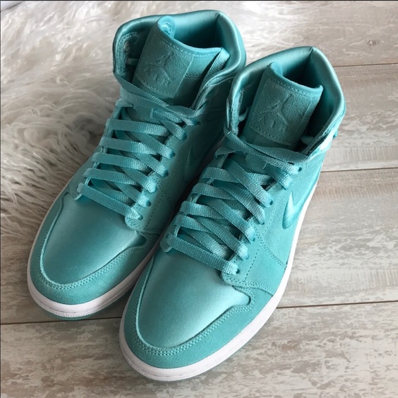 NWT Nike Air Jordan 1 Retro Satin Pack - Picture 5 of 8